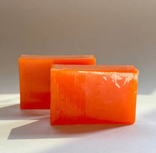Cargar imagen en el visor de la galería, Kojic Acid &amp; Papaya Soap
